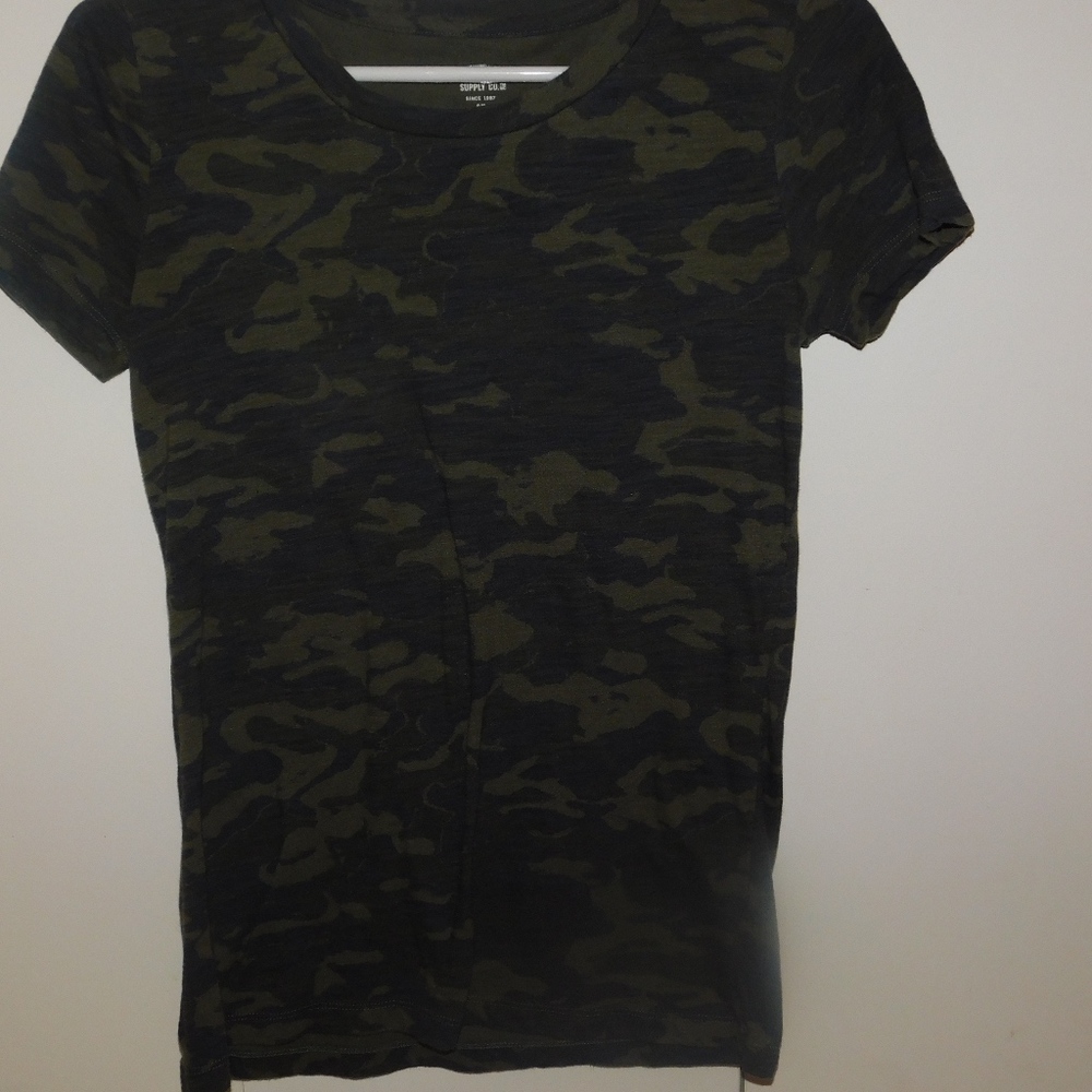 camo t-shirt